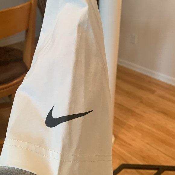 Men NEW ORLEANS SAINTS Nike lightweight Coach Short Sleeve Quarter-Zip - Picture 2 of 7